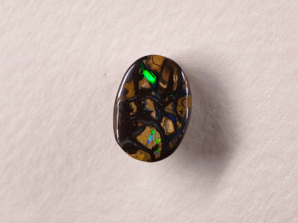 Opale boulder d’Australie — ovale — 5 ct