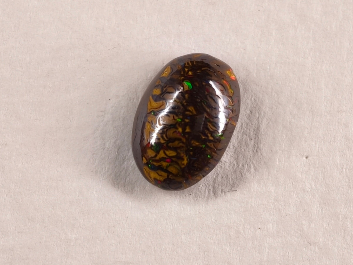 Opale boulder d’Australie — ovale — 2,6 ct