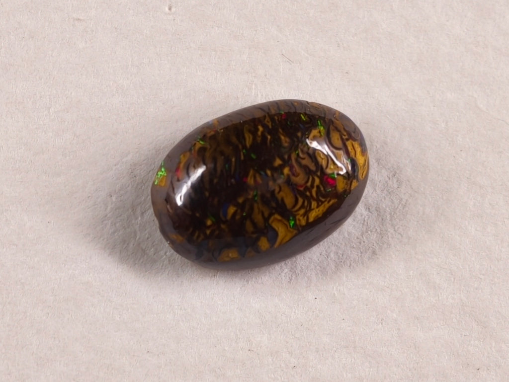 Opale boulder d’Australie — ovale — 2,6 ct