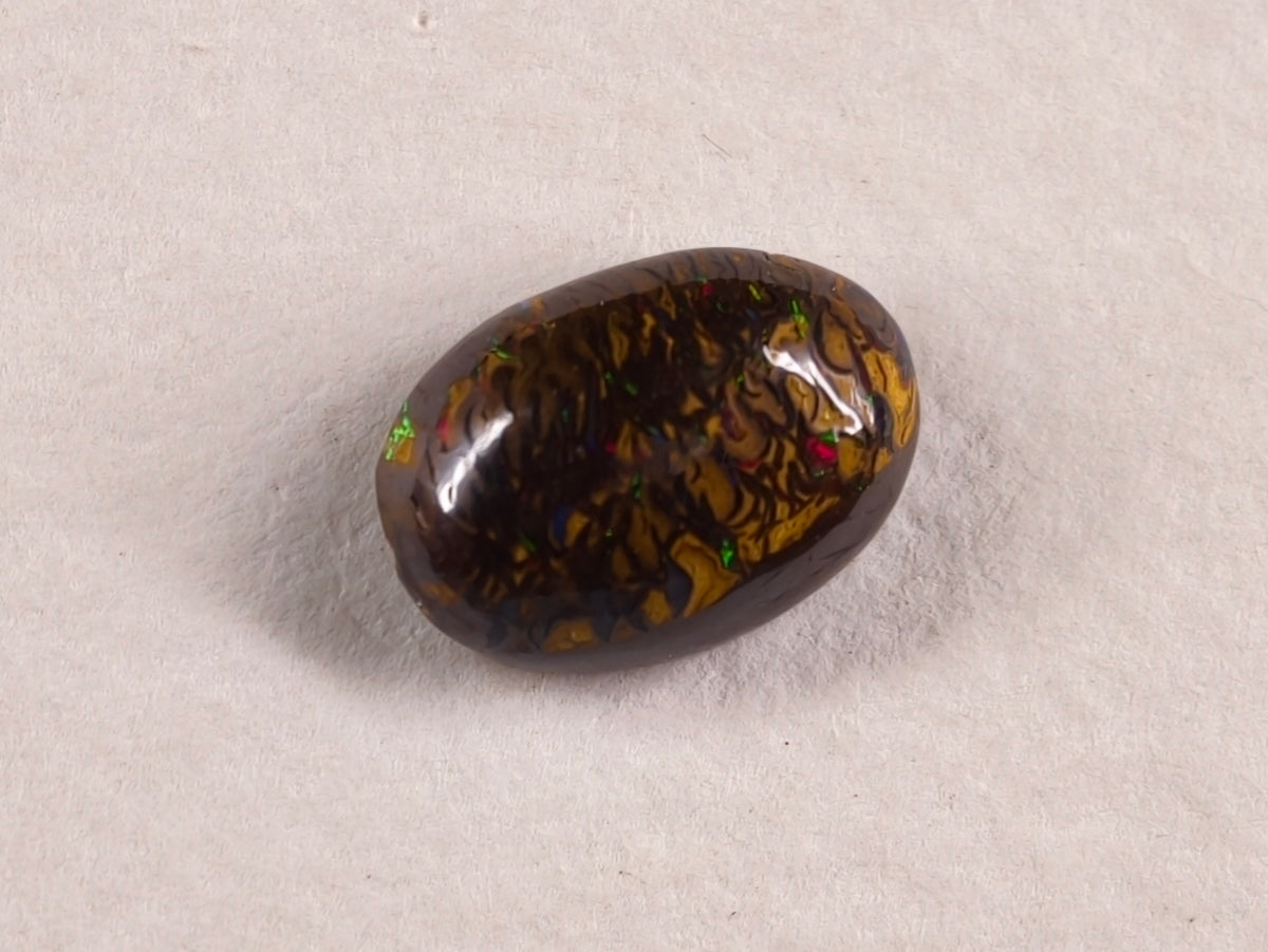 Opale boulder d’Australie — ovale — 2,6 ct
