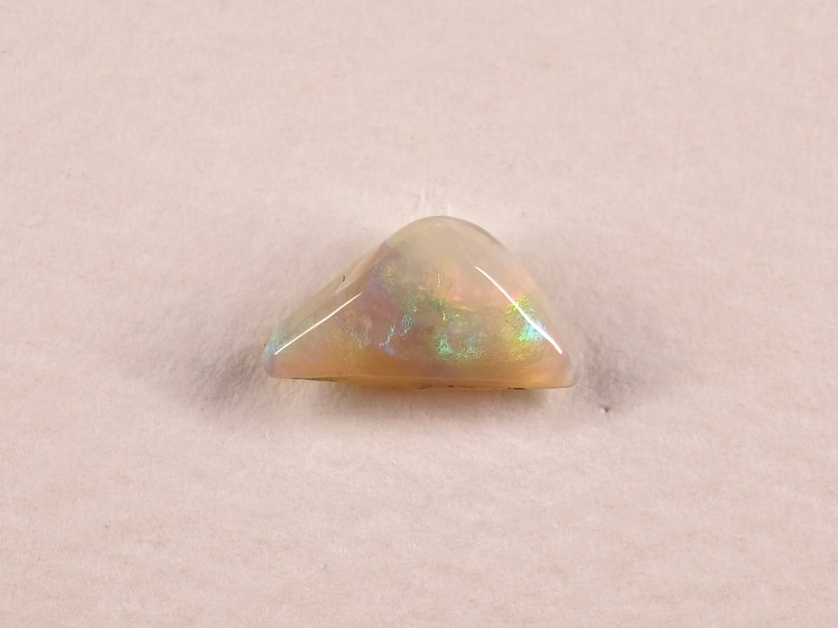 Opale d’Australie — forme libre — 1,7 ct