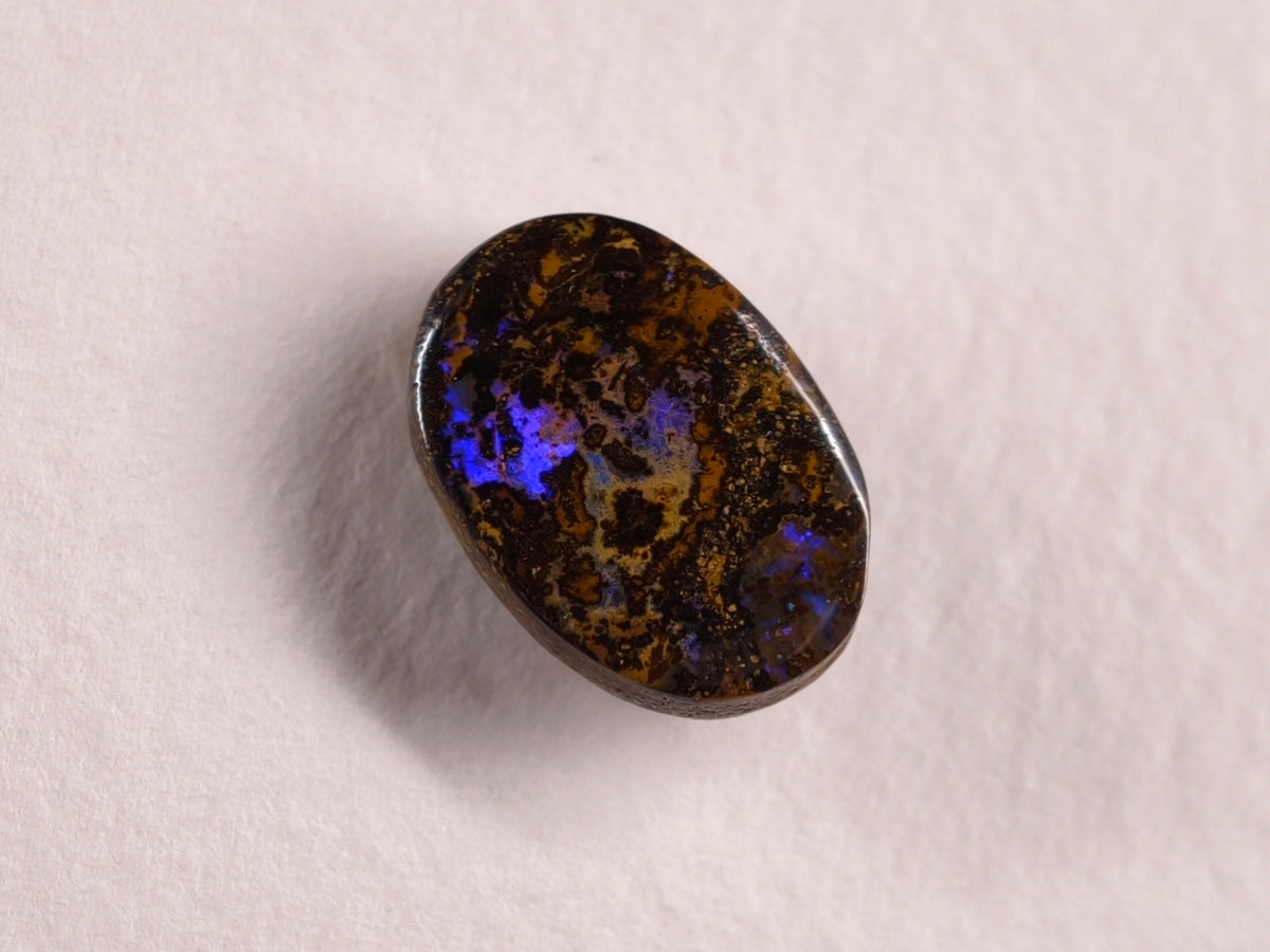 Opale boulder d’Australie — ovale — 6,2 ct