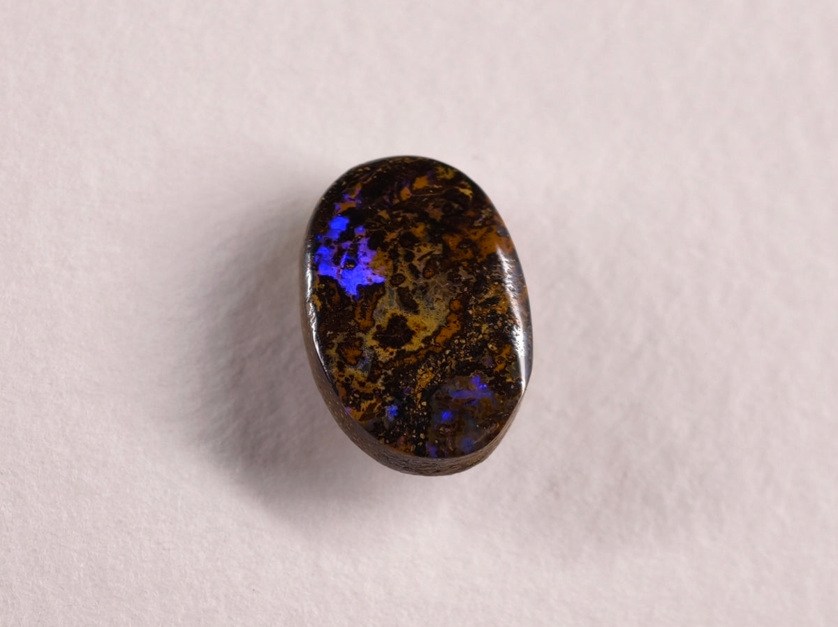 Opale boulder d’Australie — ovale — 6,2 ct