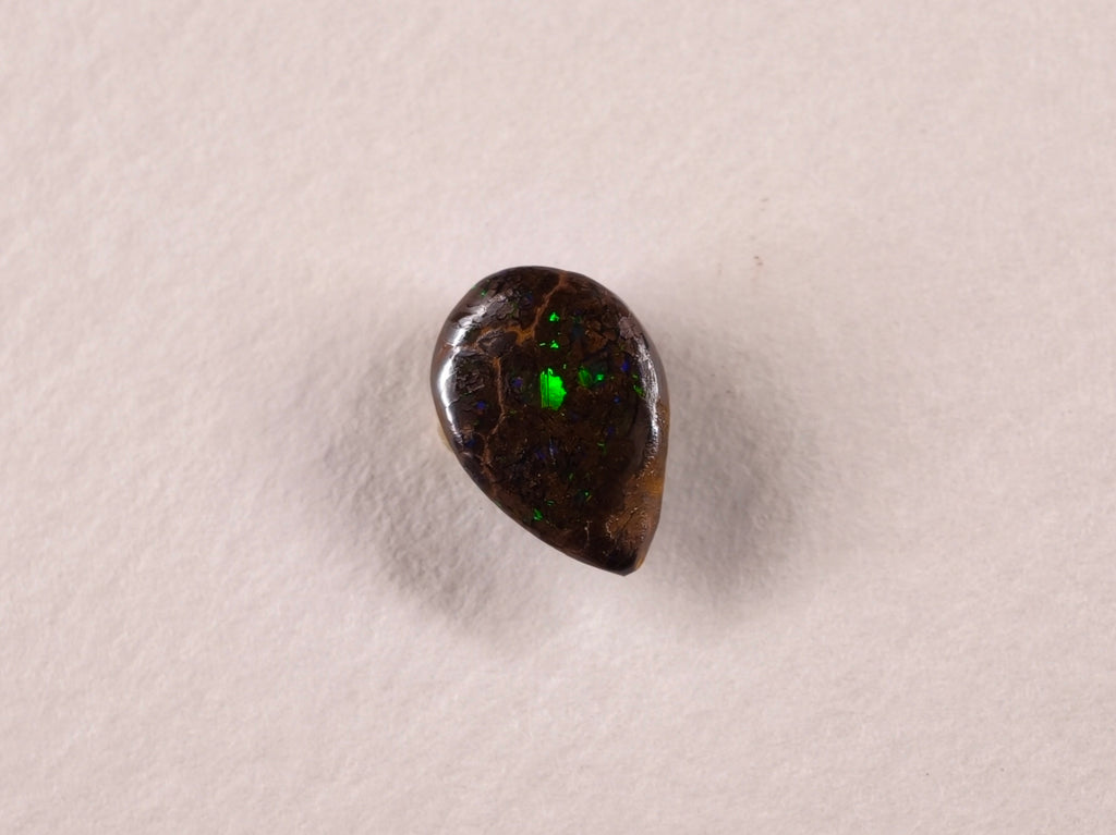 Opale boulder d’Australie — goutte — 1,9 ct