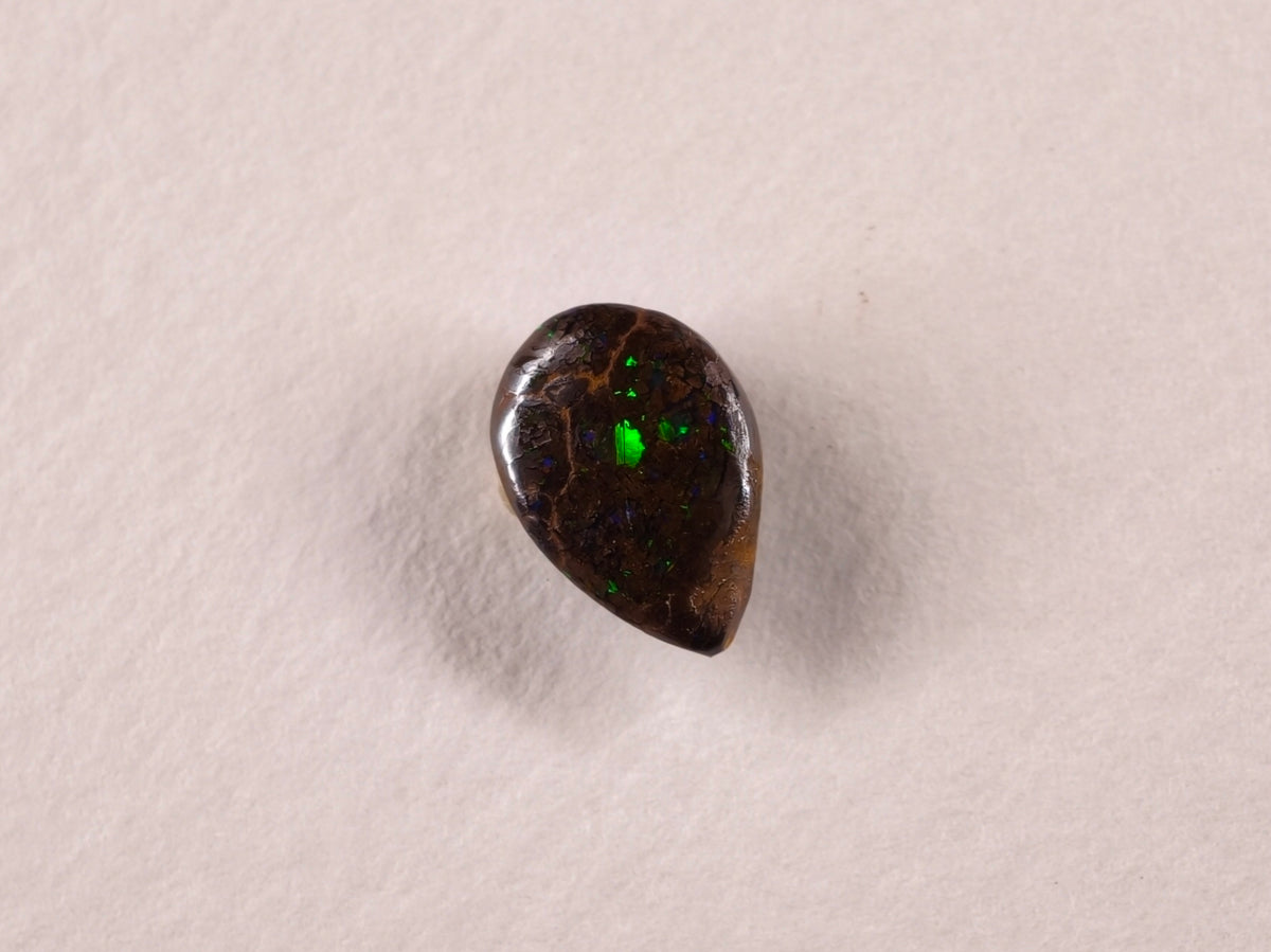 Opale boulder d’Australie — goutte — 1,9 ct