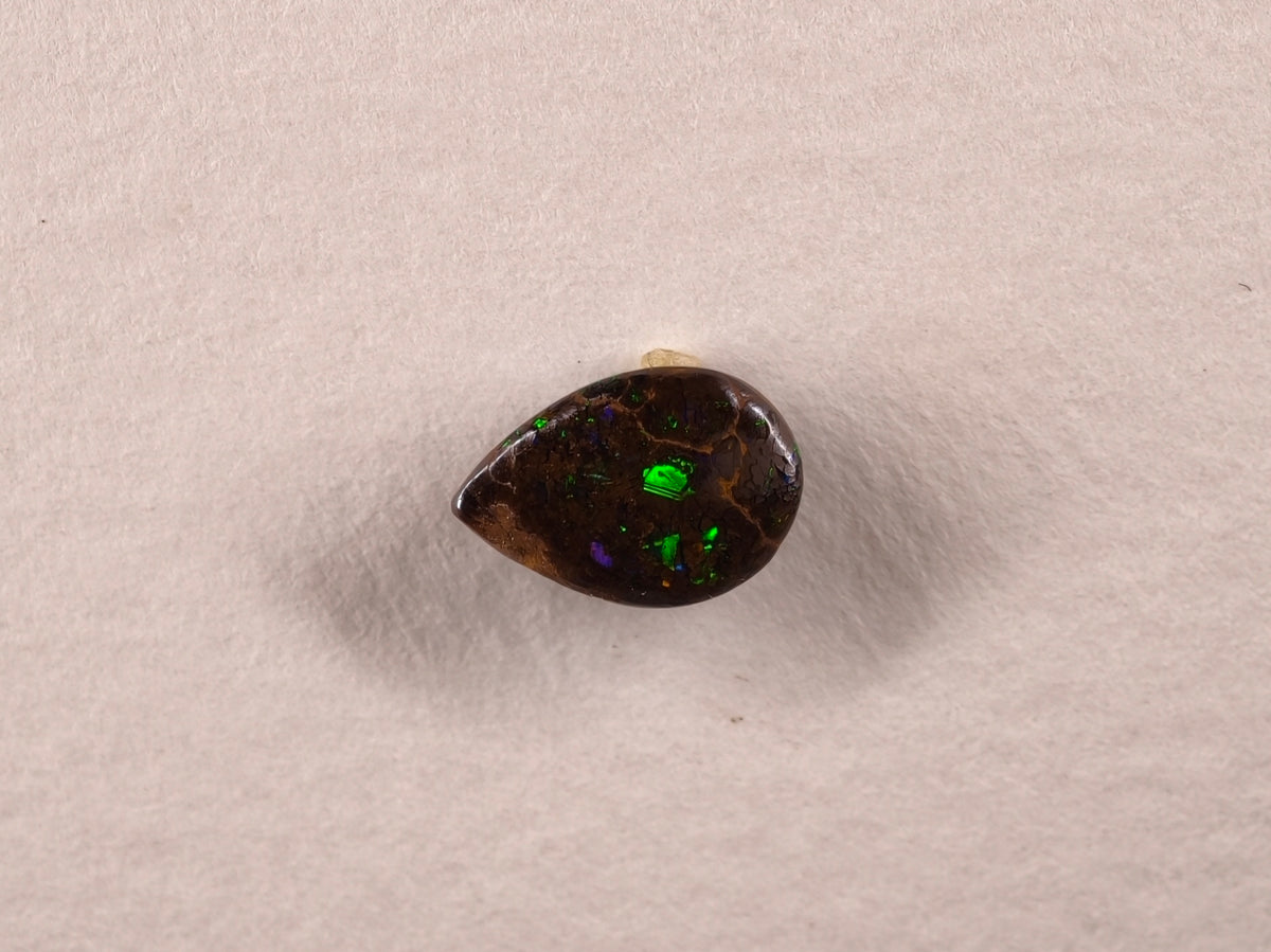 Opale boulder d’Australie — goutte — 1,9 ct