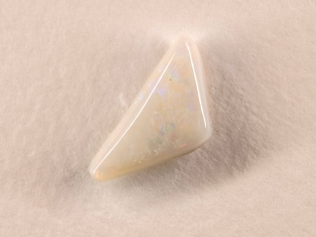 Opale d’Australie — triangle — 3,4 ct
