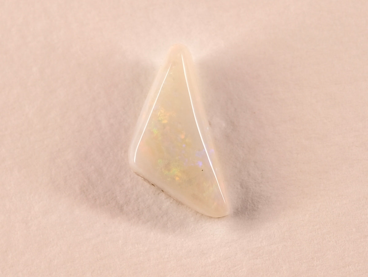Opale d’Australie — triangle — 3,4 ct