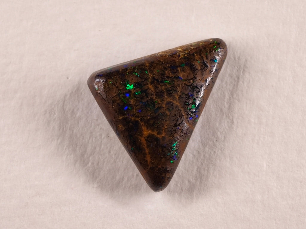 Opale boulder d’Australie — forme libre — 5,5 ct