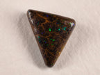 Opale boulder d’Australie — triangle — 8,7 ct