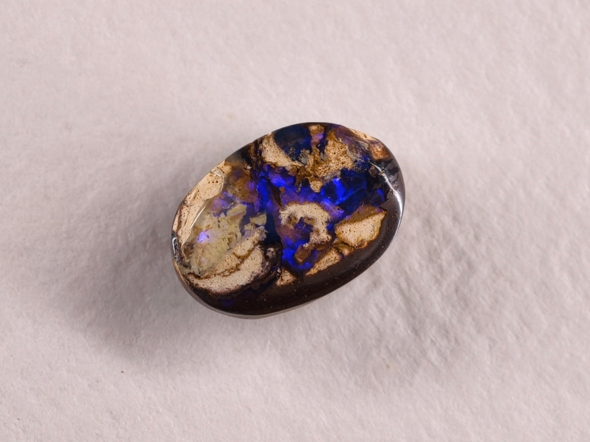 Opale boulder d’Australie — ovale — 4,7 ct