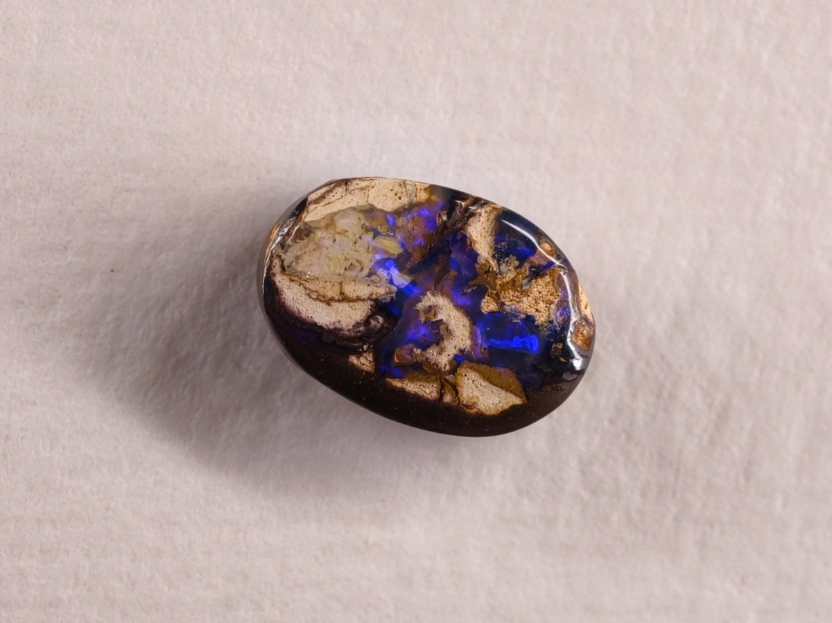 Opale boulder d’Australie — ovale — 4,7 ct
