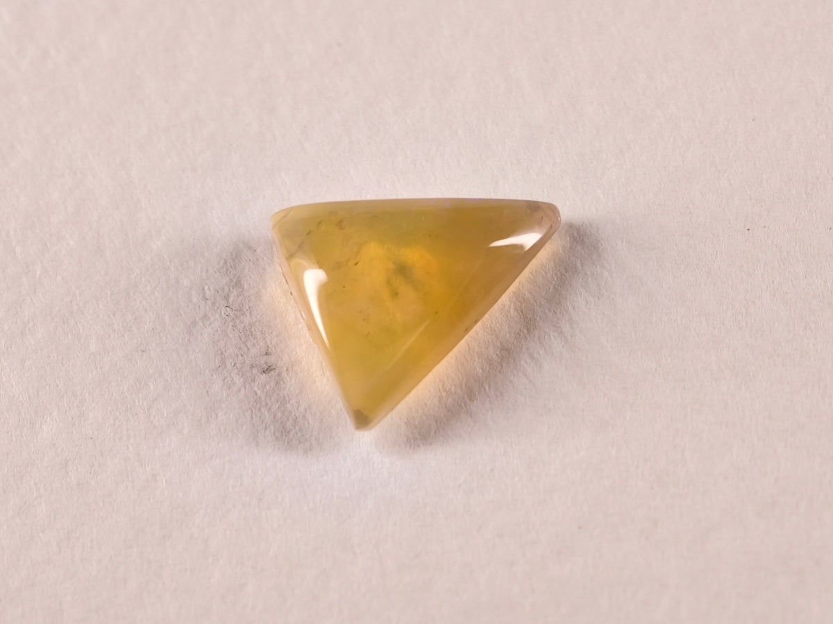 Opale cristal d’Australie — triangle — 2 ct