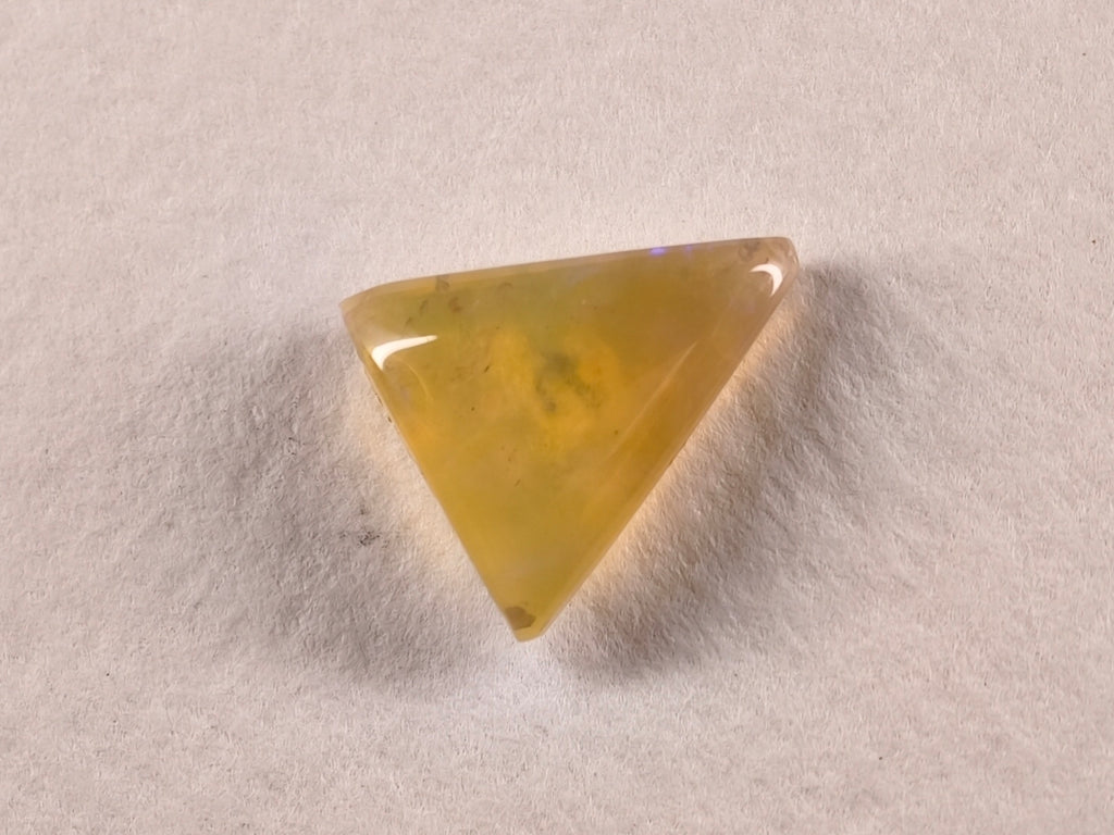 Opale cristal d’Australie — triangle — 2 ct
