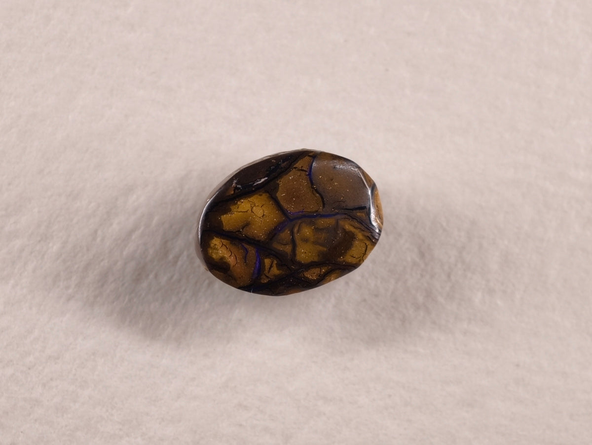 Opale boulder d’Australie — ovale — 5,5 ct