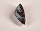 Opale boulder d’Australie — forme libre — 14 ct