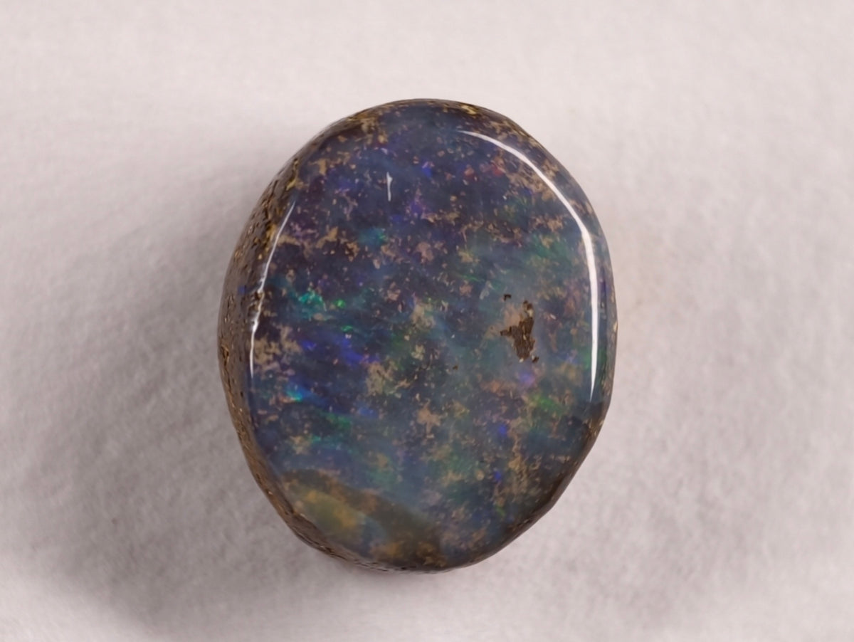 Opale boulder d’Australie — ovale — 14 ct