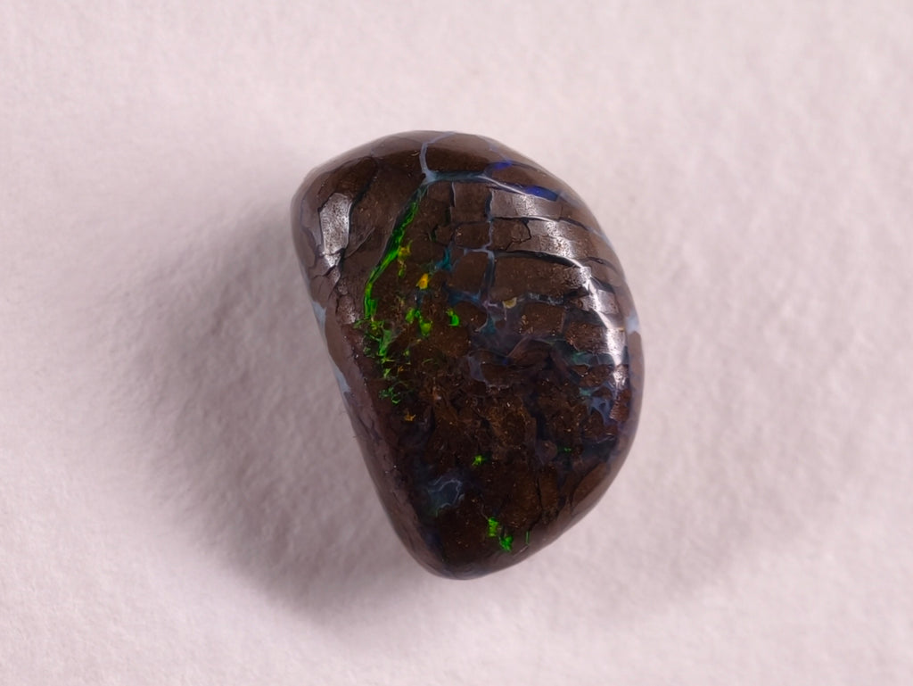 Opale boulder d’Australie — forme libre — 9,1 ct