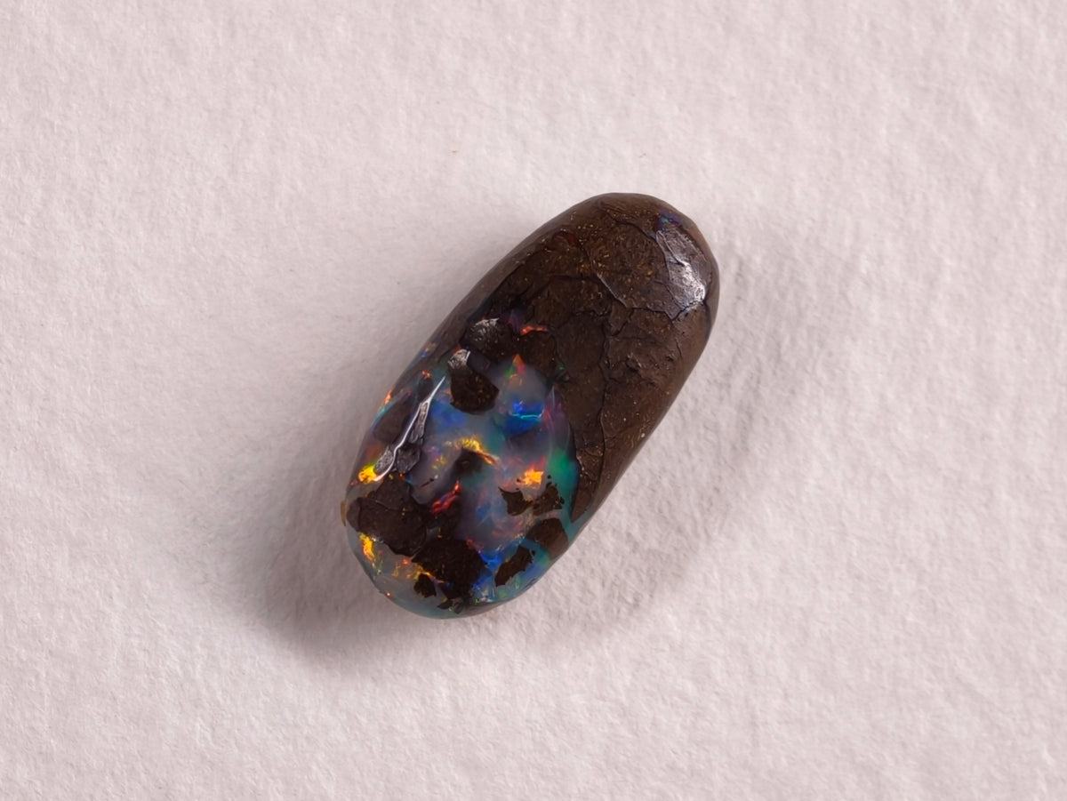 Opale boulder d’Australie — forme libre — 3,9 ct