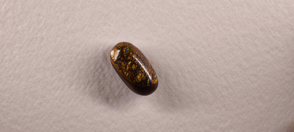 Opale boulder d’Australie — ovale — 6,6 ct