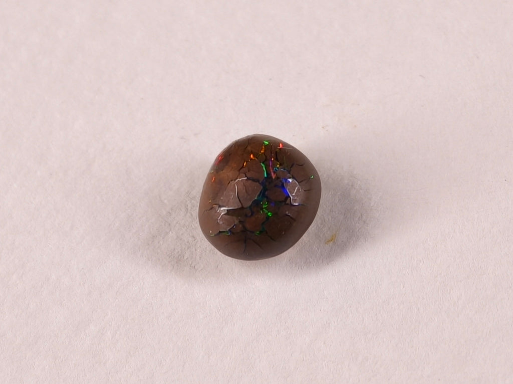 Opale boulder d’Australie — forme libre — 1,9 ct