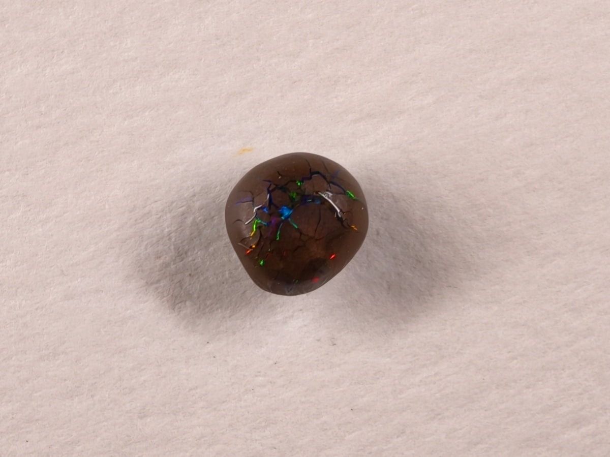 Opale boulder d’Australie — forme libre — 1,9 ct