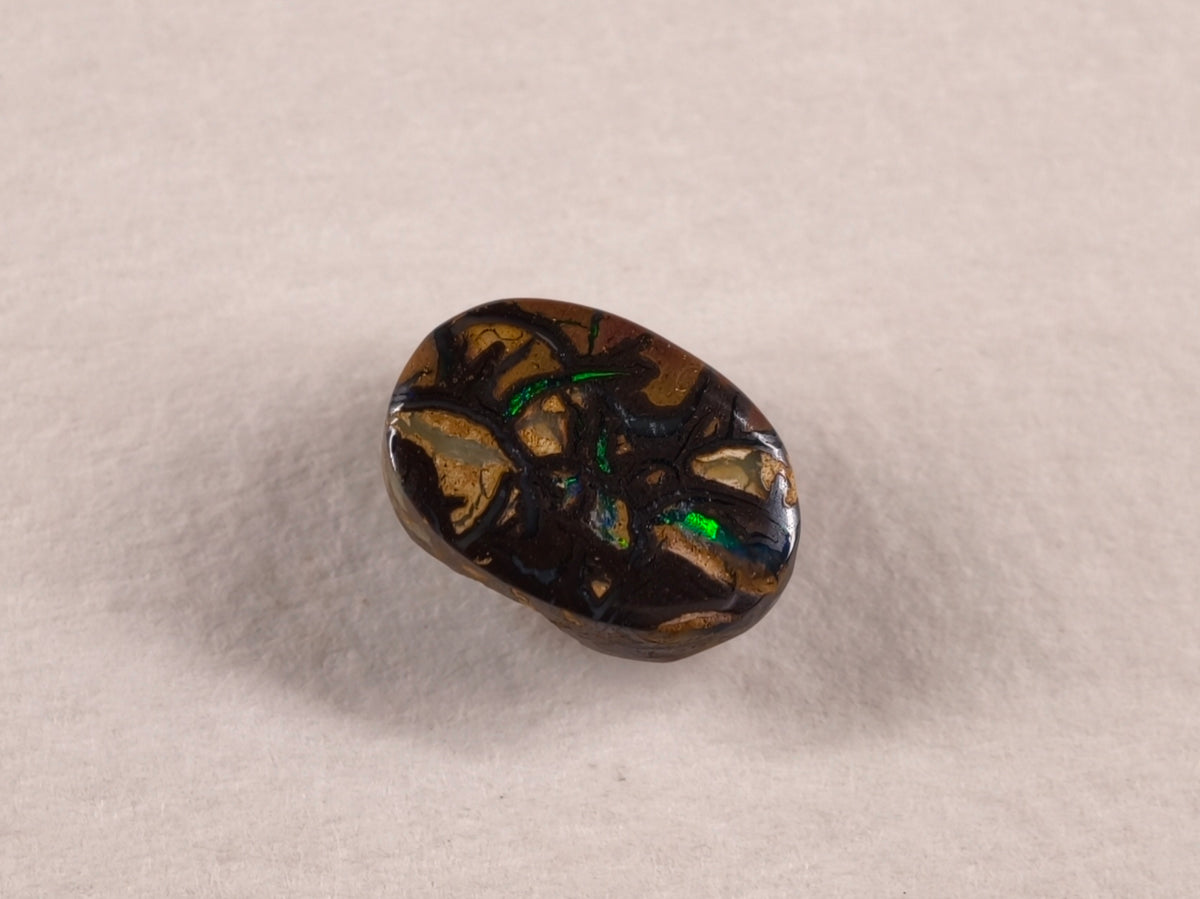 Opale boulder d’Australie — ovale — 4,2 ct