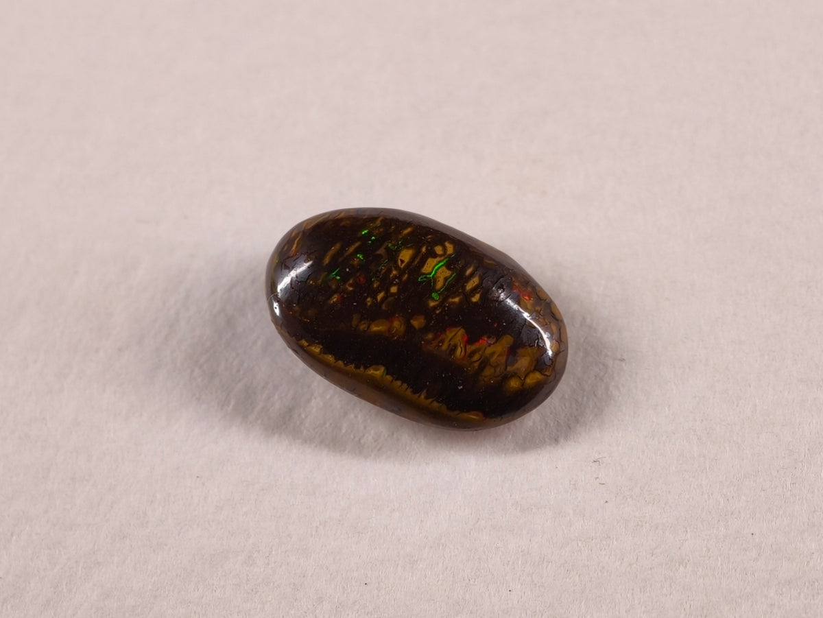 Opale boulder d’Australie — ovale — 2,7 ct
