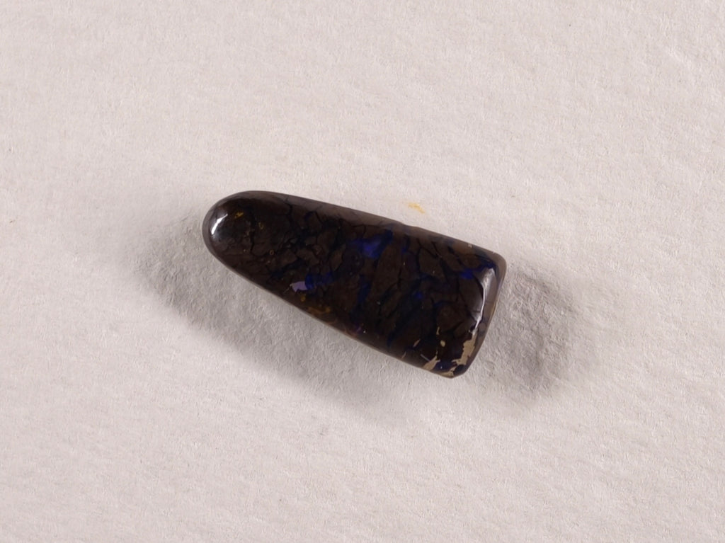 Opale boulder d’Australie — ovale — 2,1 ct