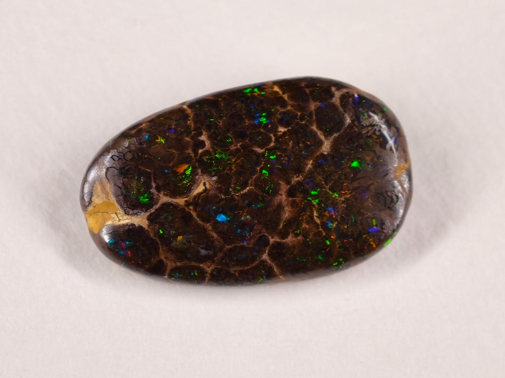 Opale boulder d’Australie — forme libre — 12 ct