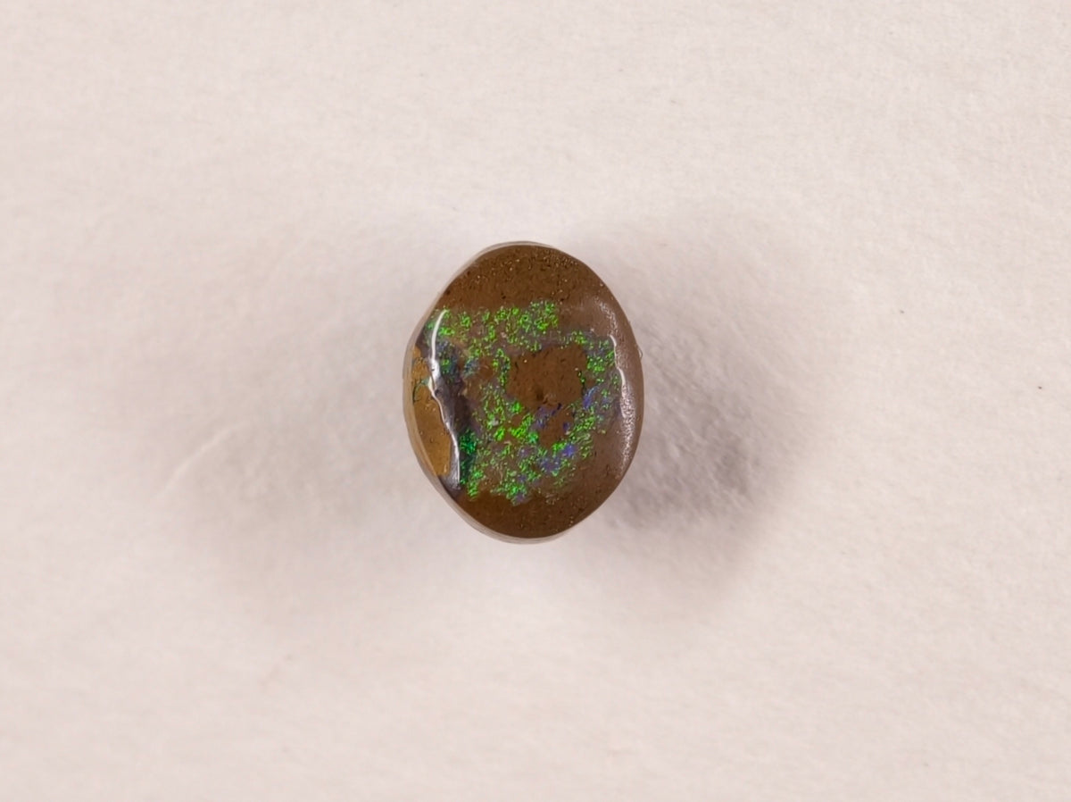Opale boulder d’Australie — ovale — 1,4 ct