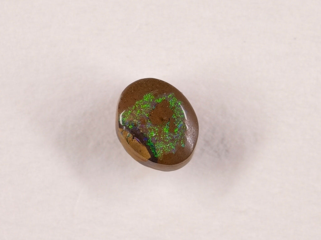 Opale boulder d’Australie — ovale — 1,4 ct