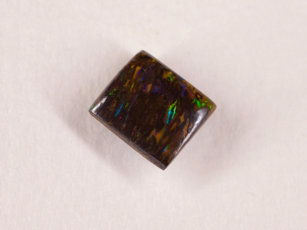 Opale boulder d’Australie — carré — 2,75 ct