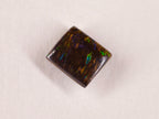 Opale boulder d’Australie — carré — 2,75 ct