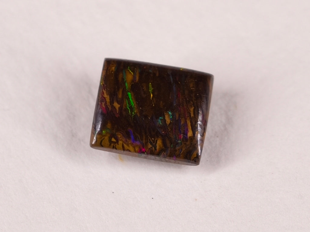 Opale boulder d’Australie — carré — 2,75 ct