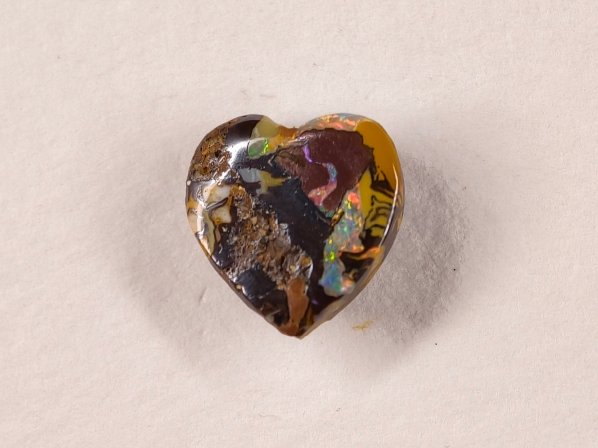 Opale boulder d’Australie — cœur — 2,5 ct