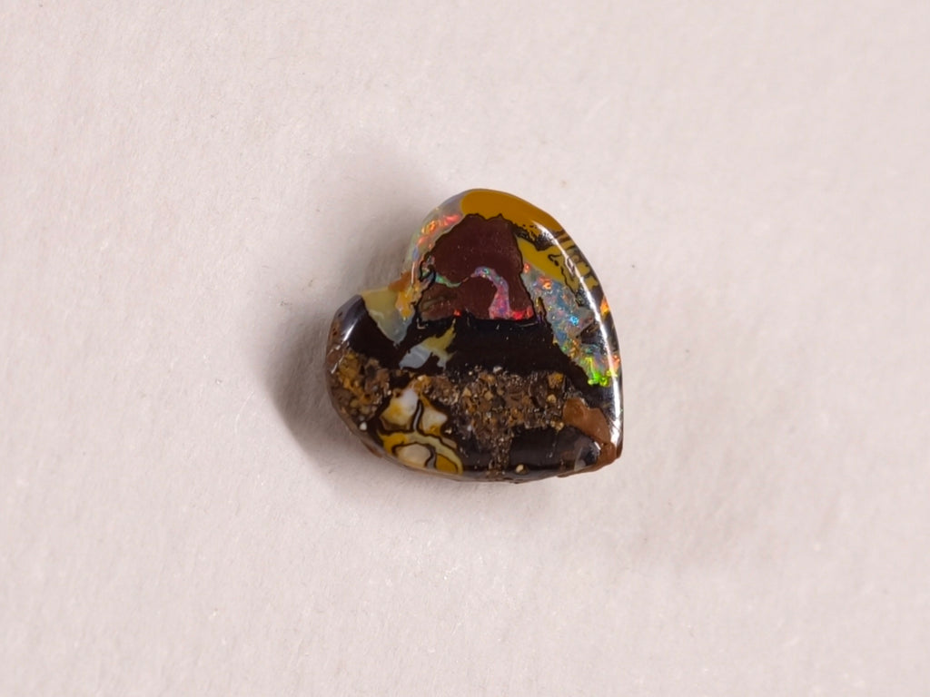 Opale boulder d’Australie — cœur — 2,5 ct