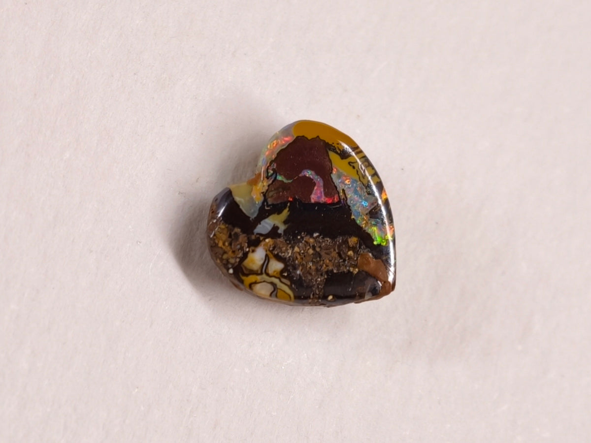 Opale boulder d’Australie — cœur — 2,5 ct