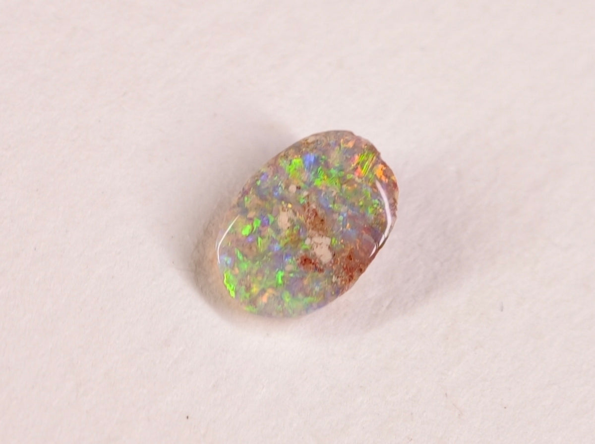 Opale boulder d’Australie — ovale — 0,65 ct