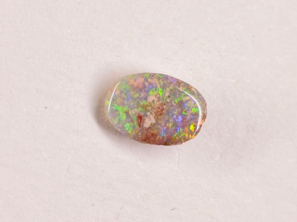 Opale boulder d’Australie — ovale — 0,65 ct