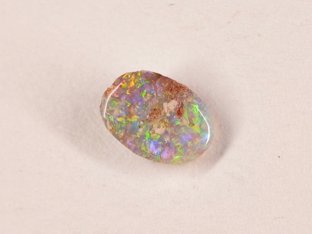 Opale boulder d’Australie — ovale — 0,65 ct