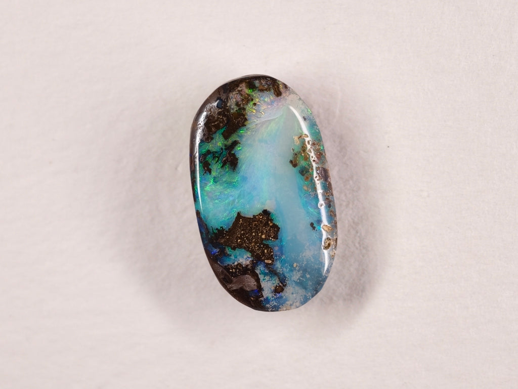Opale boulder d’Australie — ovale — 7,3 ct
