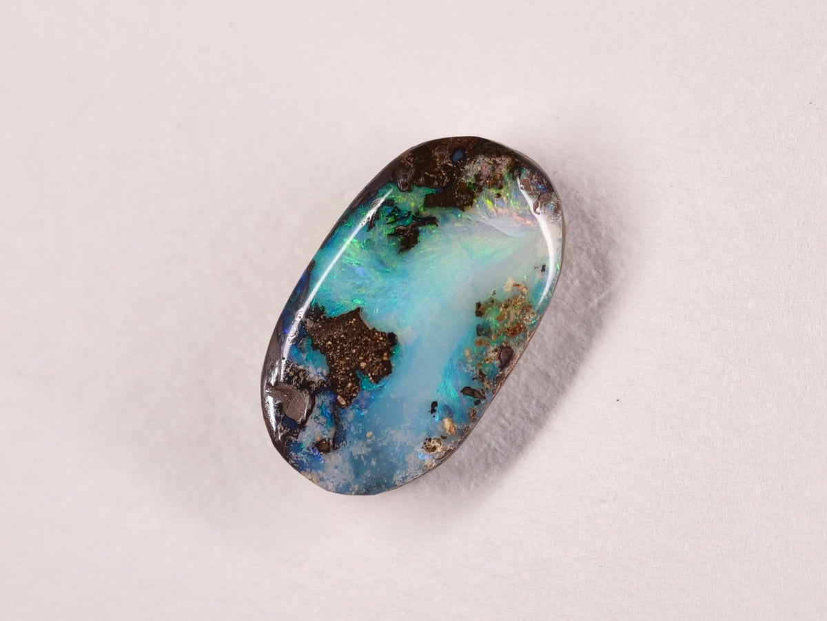 Opale boulder d’Australie — ovale — 7,3 ct