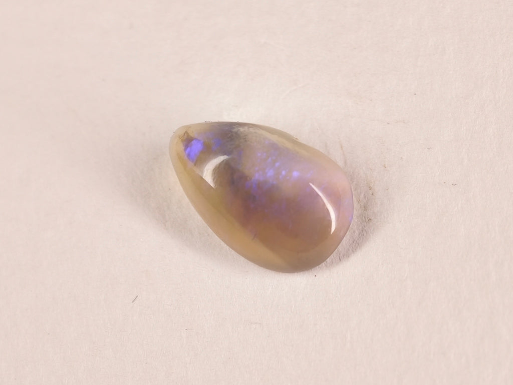 Opale d’Australie — goutte — 1,9 ct