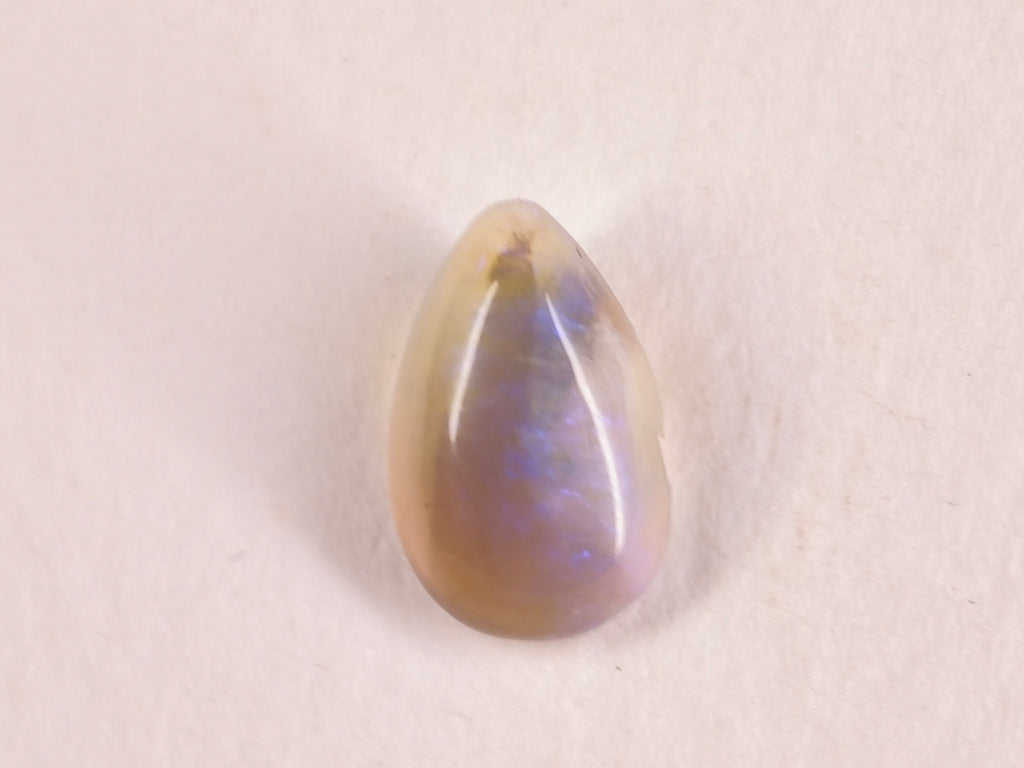 Opale d’Australie — goutte — 1,9 ct