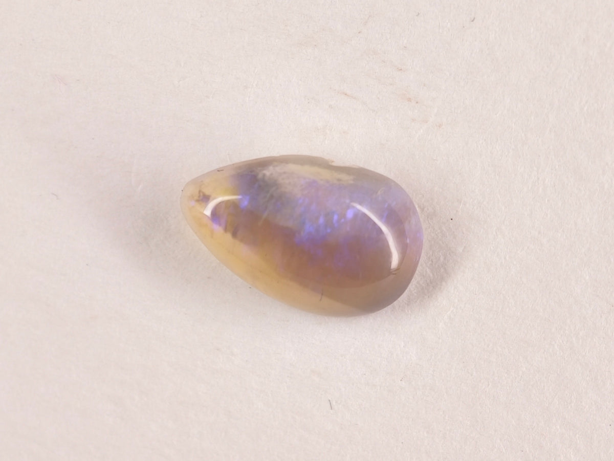 Opale d’Australie — goutte — 1,9 ct
