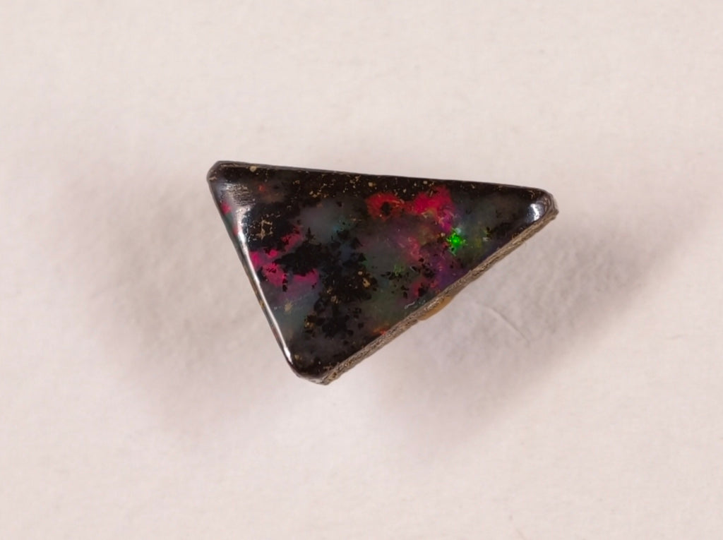 Opale boulder d’Australie — triangle — 2 ct