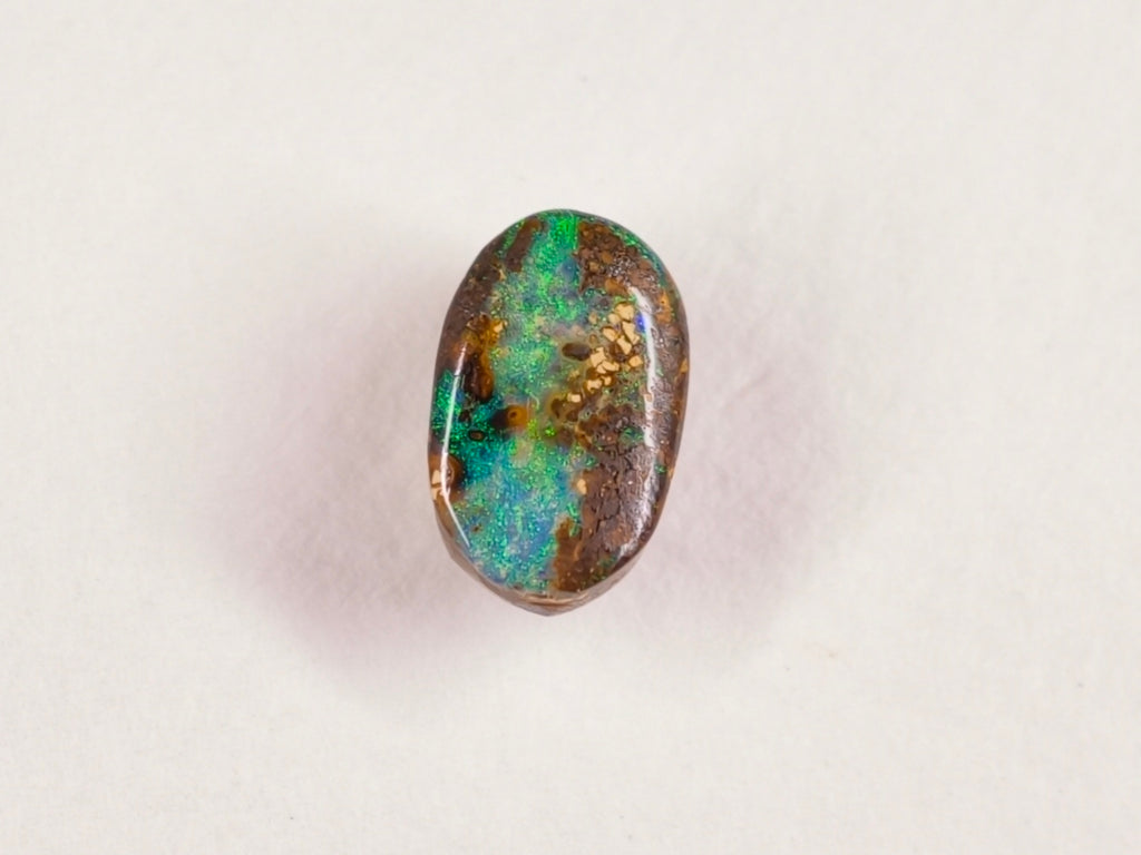 Opale boulder d’Australie — ovale — 2,40 ct