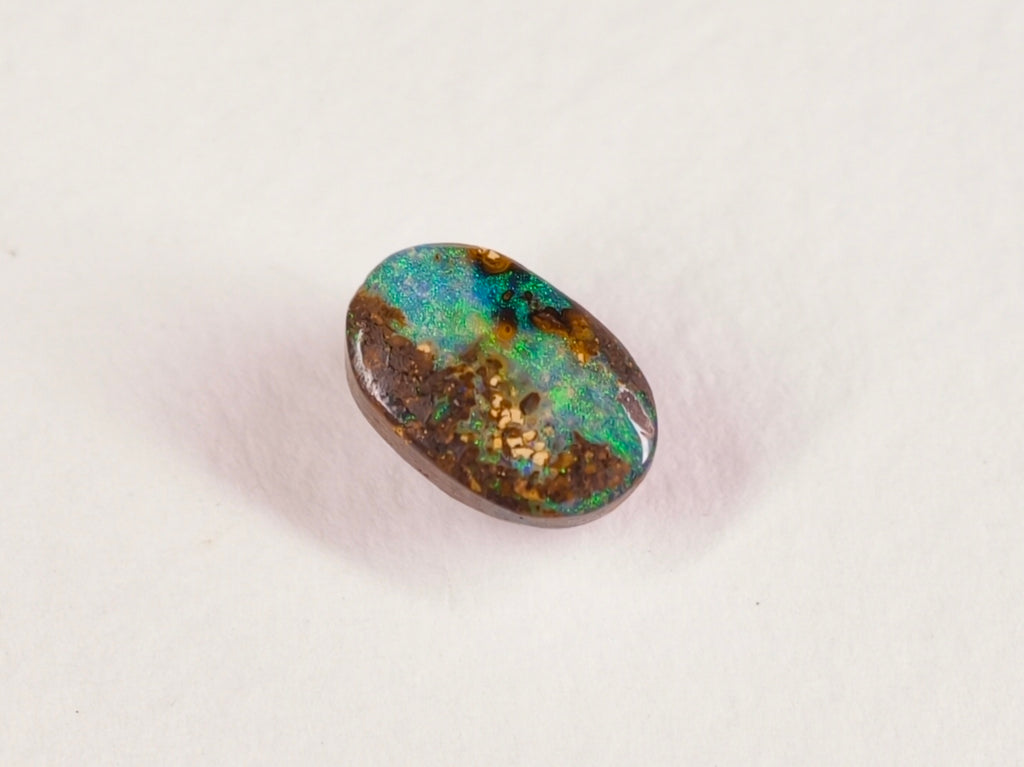 Opale boulder d’Australie — ovale — 2,40 ct