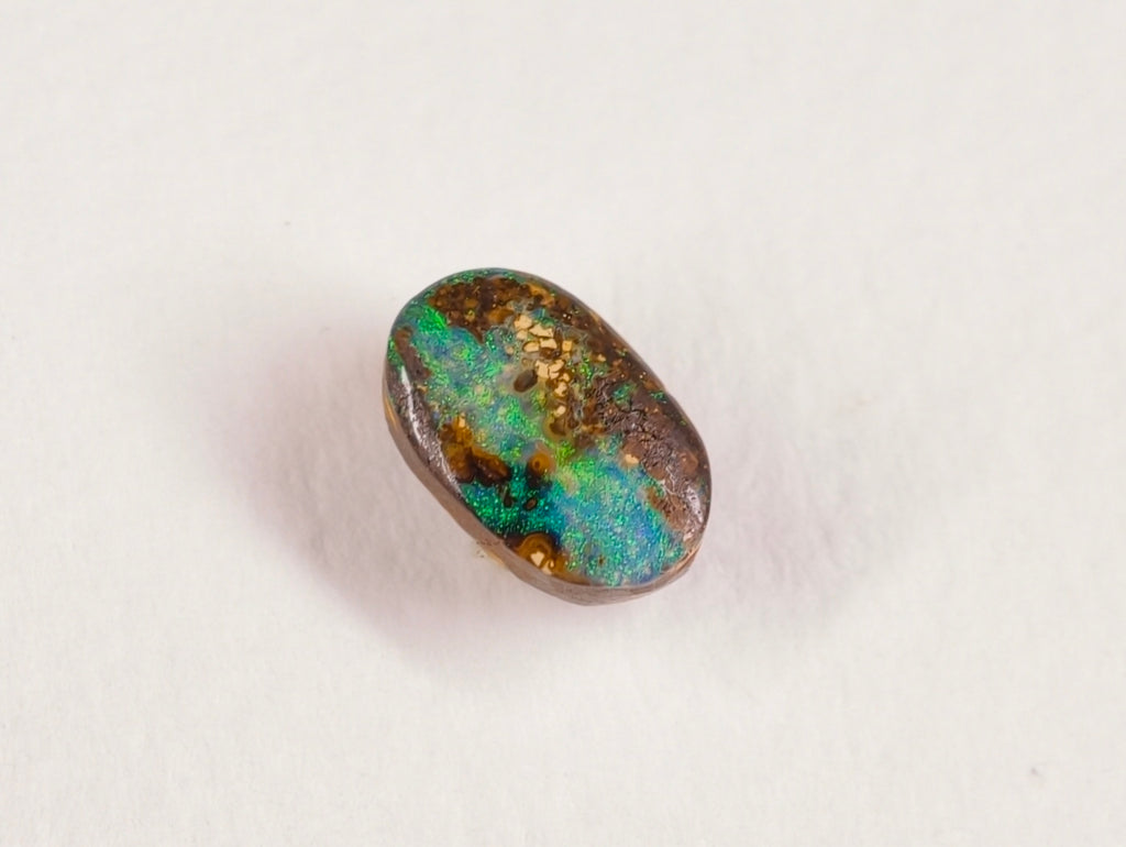 Opale boulder d’Australie — ovale — 2,40 ct